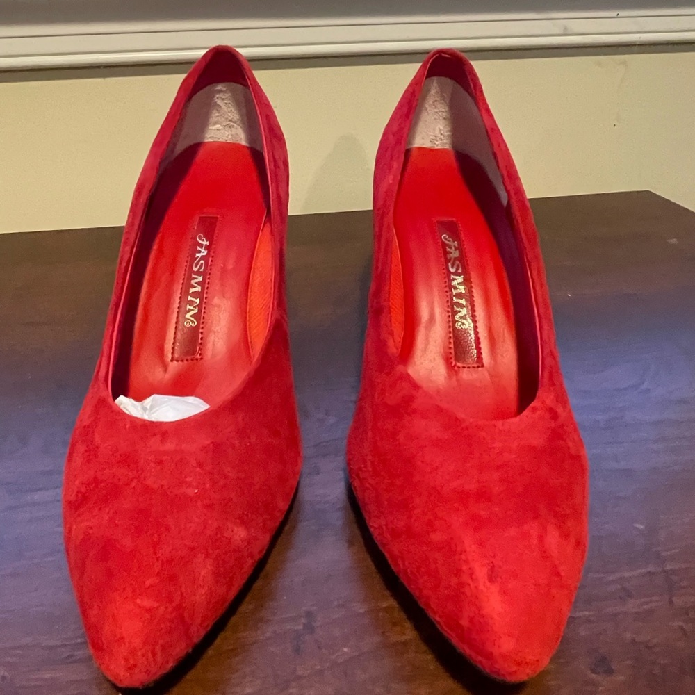 Jasmine Scarlet Suede Pointed Pumps